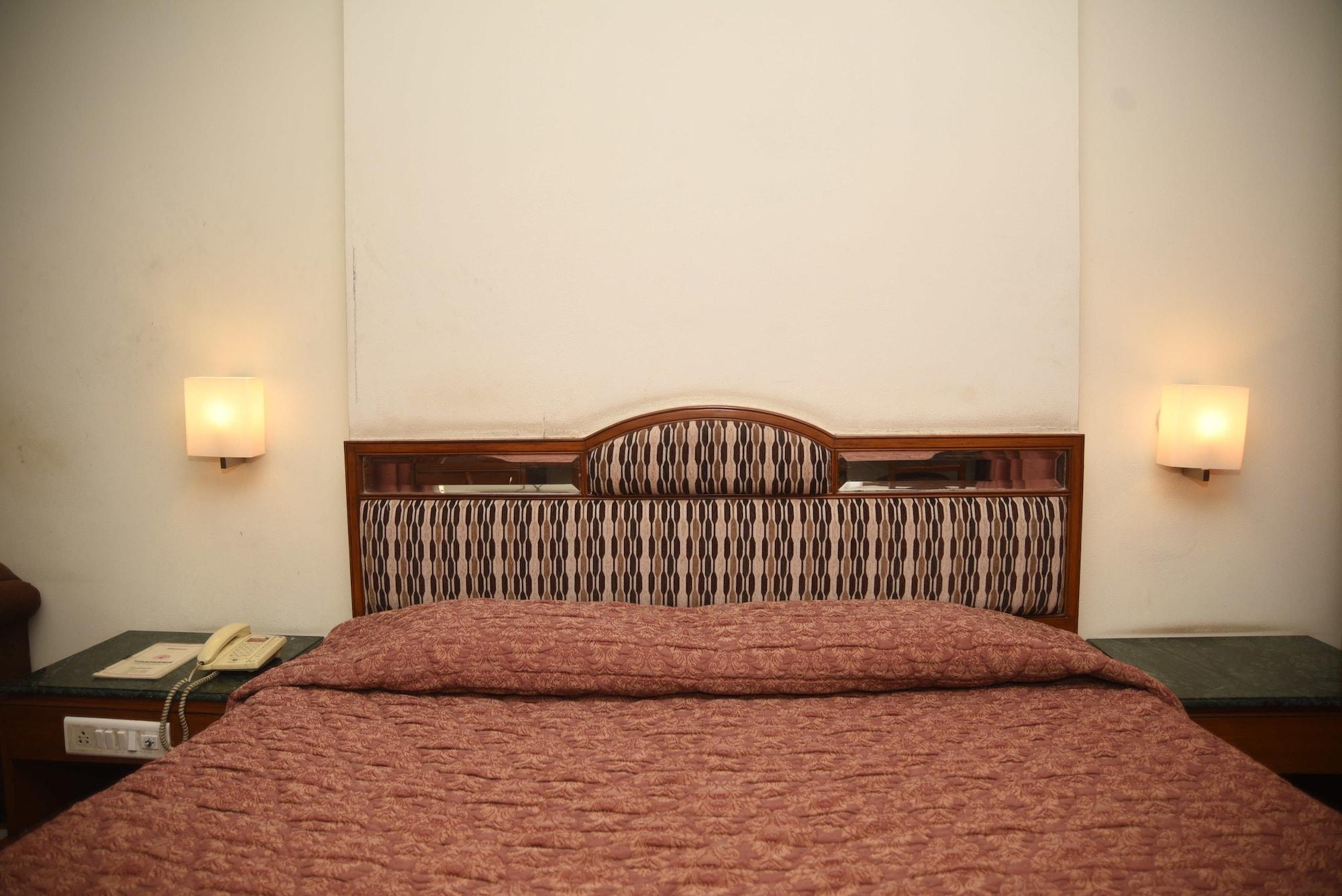 Hotel Maurya Bangalore Luaran gambar