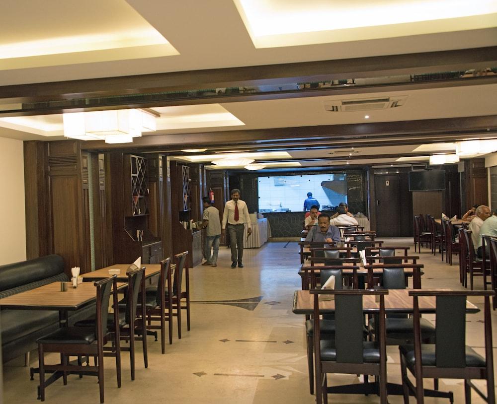 Hotel Maurya Bangalore Luaran gambar