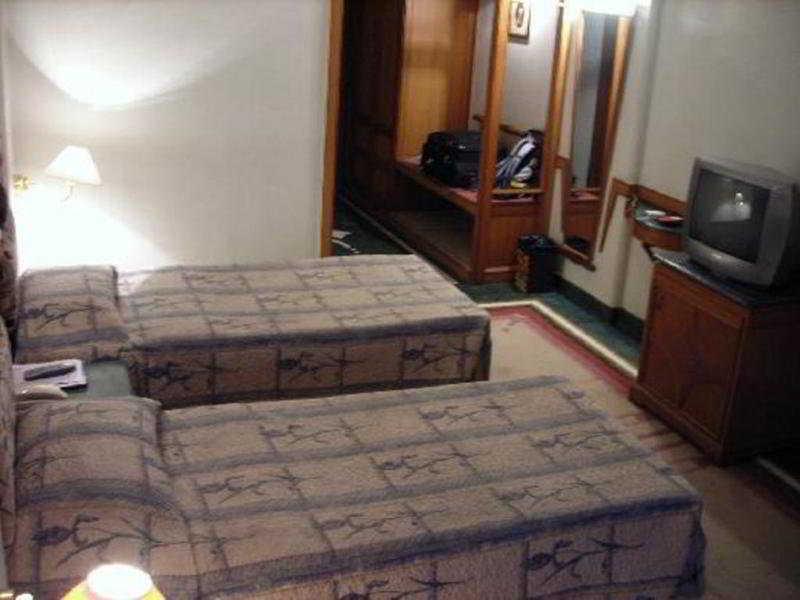Hotel Maurya Bangalore Luaran gambar