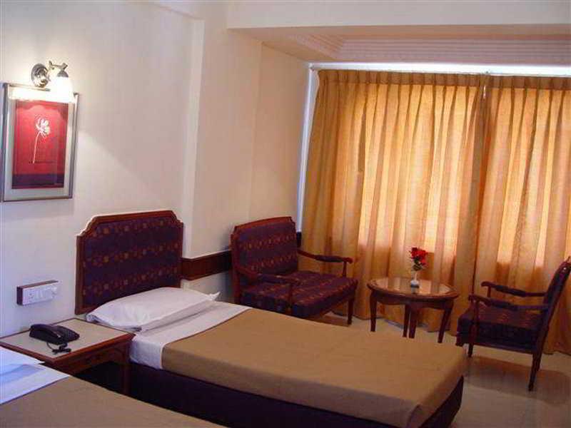 Hotel Maurya Bangalore Luaran gambar