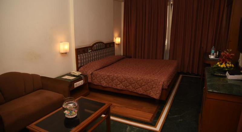 Hotel Maurya Bangalore Luaran gambar