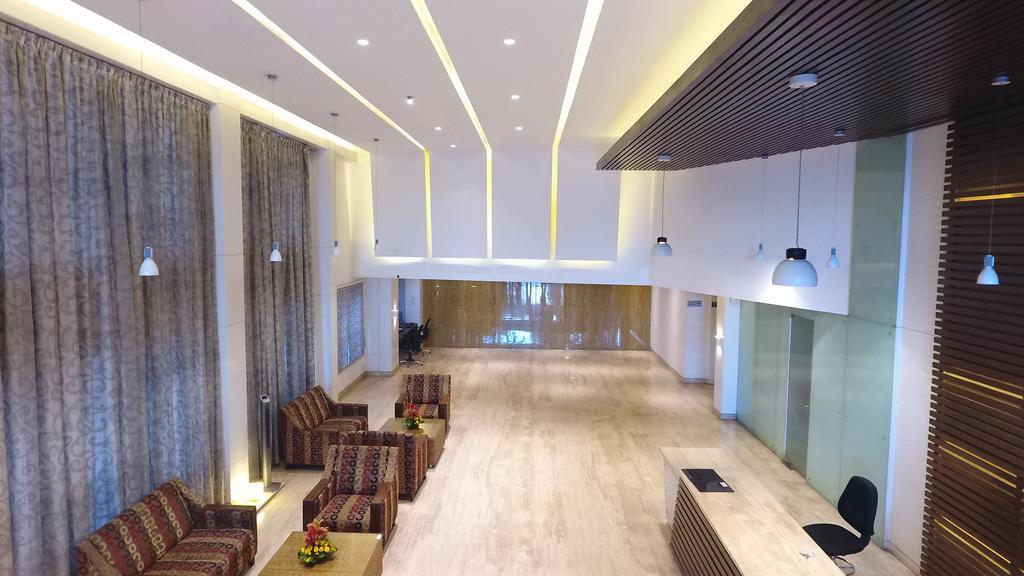 Hotel Maurya Bangalore Luaran gambar