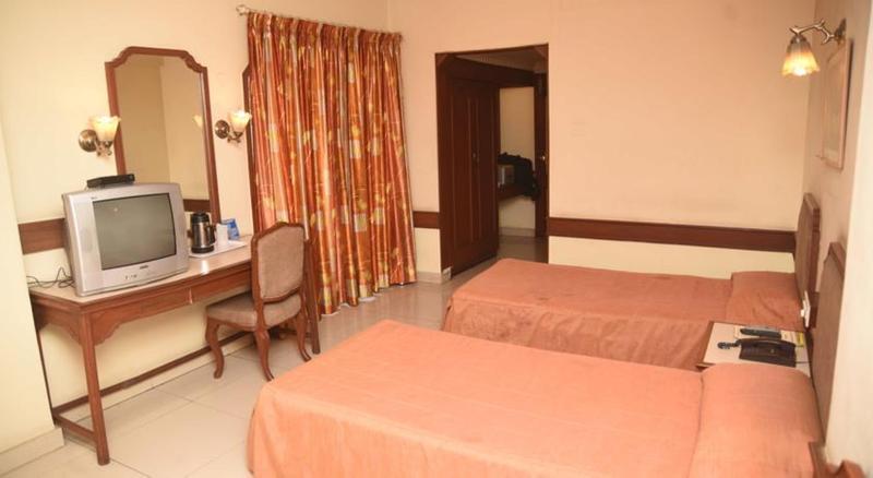 Hotel Maurya Bangalore Luaran gambar