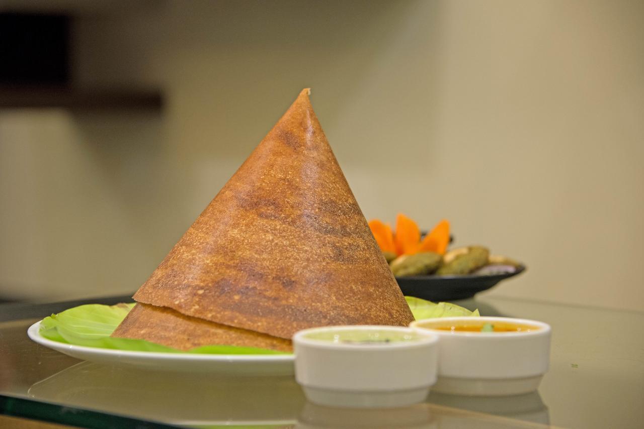 Hotel Maurya Bangalore Luaran gambar