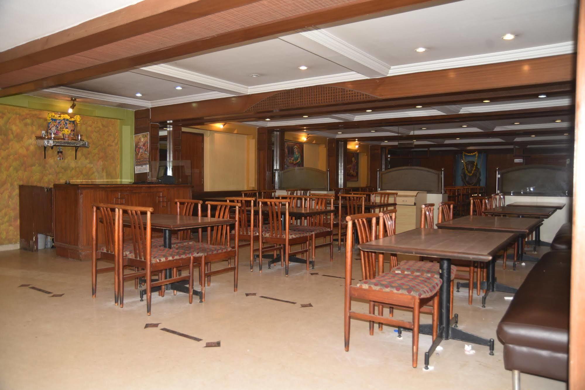 Hotel Maurya Bangalore Luaran gambar