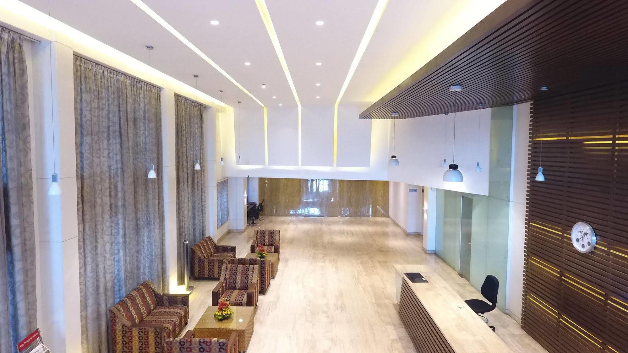 Hotel Maurya Bangalore Luaran gambar
